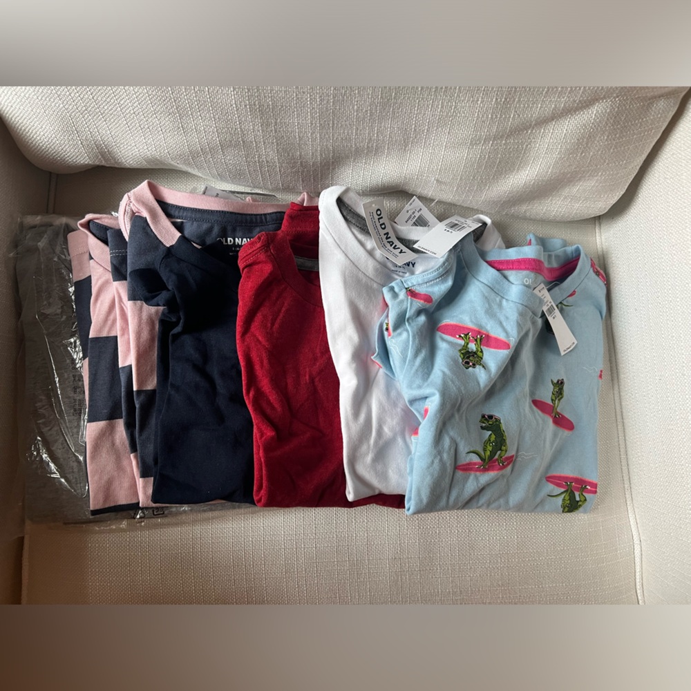 Old Navy boys 6-7 t-shirts